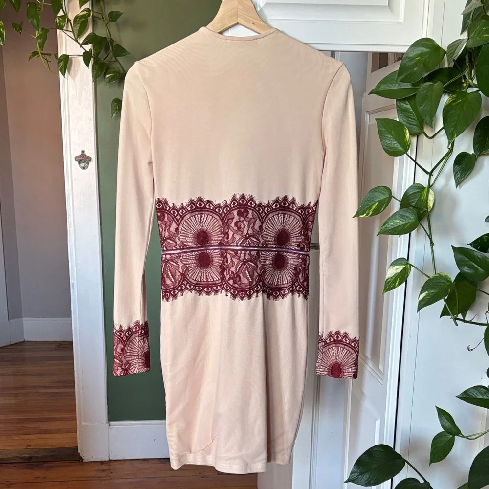 Missguided Beige and Burgundy Long Sleeve Dress - Picture 3 of 7